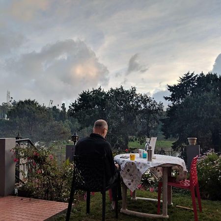 Reflections Guest House Ooty Bagian luar foto