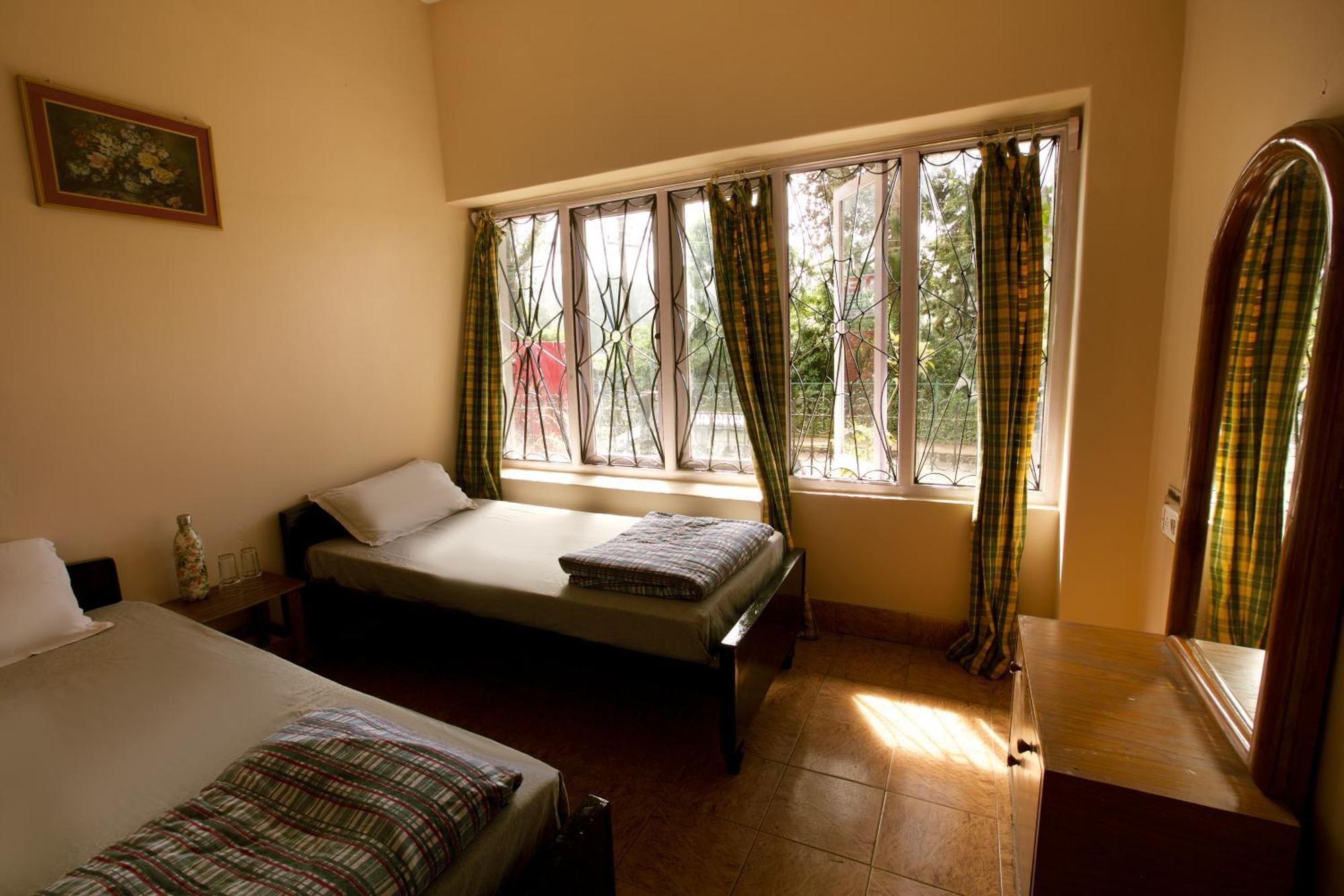 Reflections Guest House Ooty Bagian luar foto