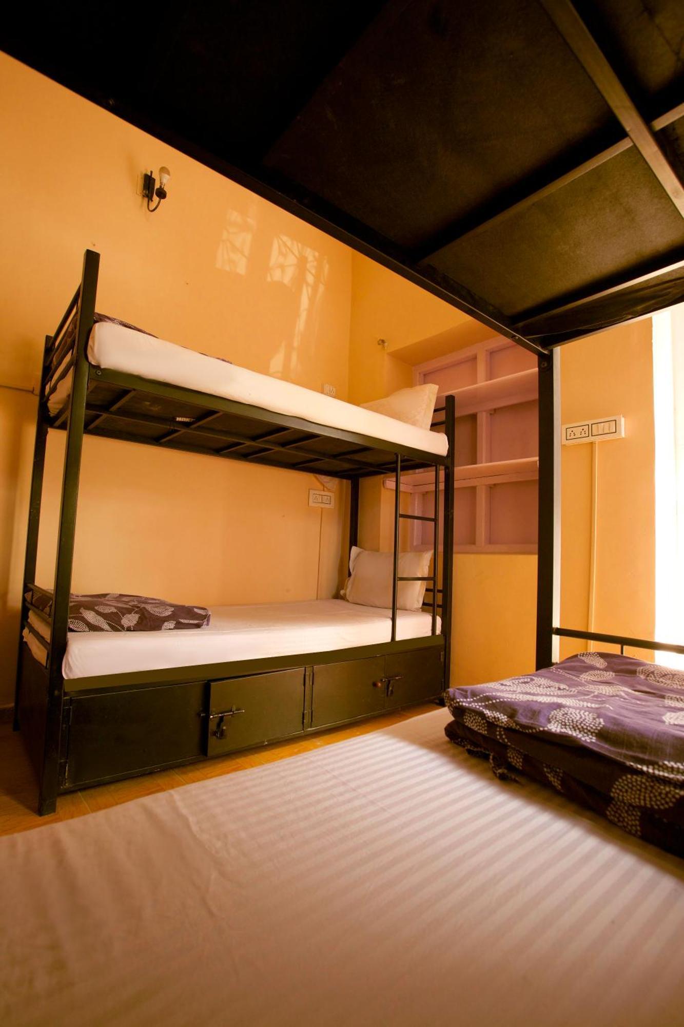 Reflections Guest House Ooty Bagian luar foto