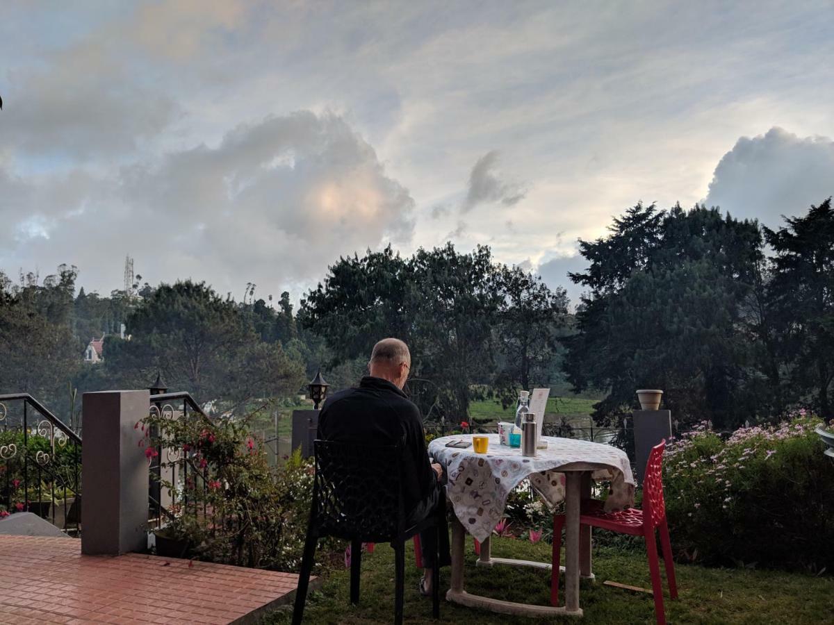 Reflections Guest House Ooty Bagian luar foto